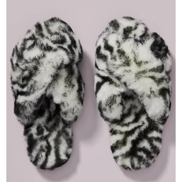 NWT EMU Australia Mayberry Sheepskin Slippers Black White Animal Print Sz 11 - Picture 2 of 4